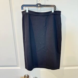 St. John Elegant Black Knit Pencil Skirt